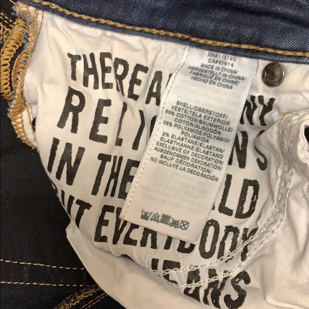 True Religion Jeans - Picture 7 of 8